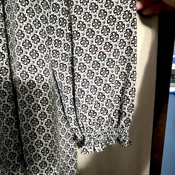 Max Studio Medallion Patterned Blouse 2X - Picture 3 of 3